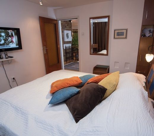 Halvat Guesthouse