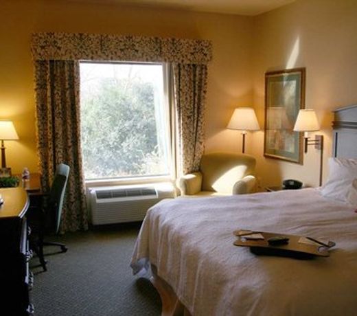 Hampton Inn & Suites Fredericksburg