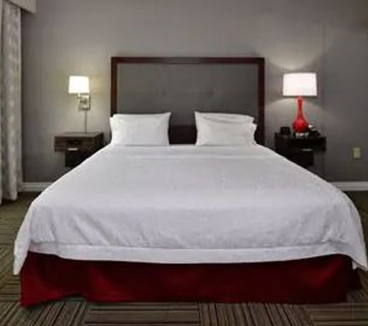 Hampton Inn & Suites Fredericksburg