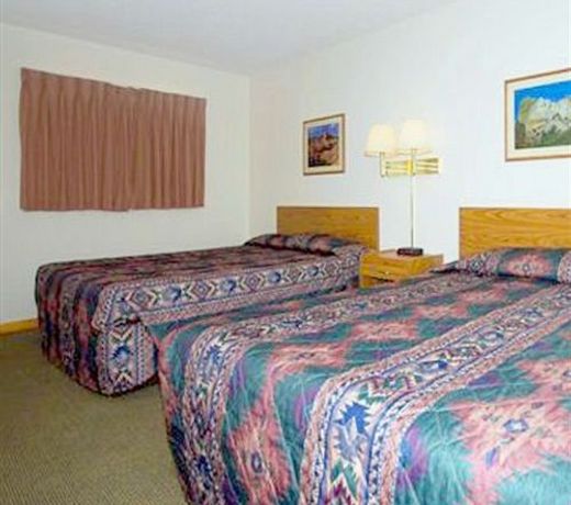 Dollar Inn Hot Springs