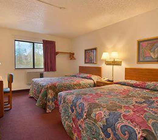 Super 8 by Wyndham Kent/Akron Area