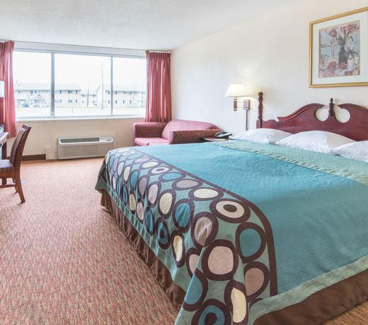 Super 8 by Wyndham Hamburg