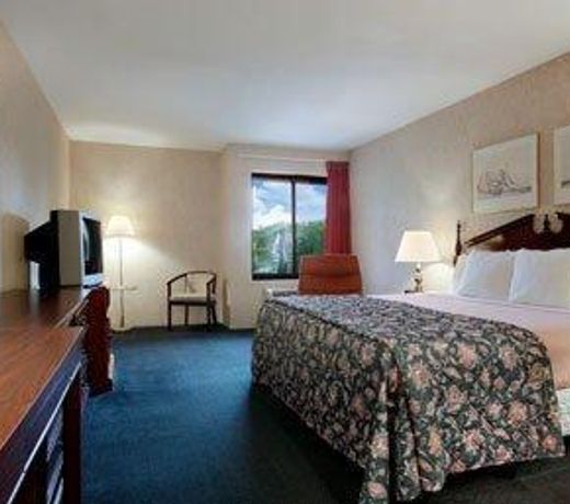 Super 8 by Wyndham Harrison OH