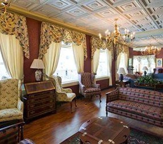 Lake View Hotel