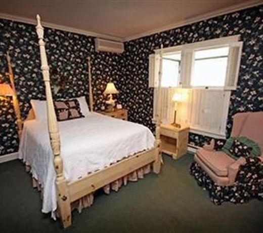 Metivier Inn