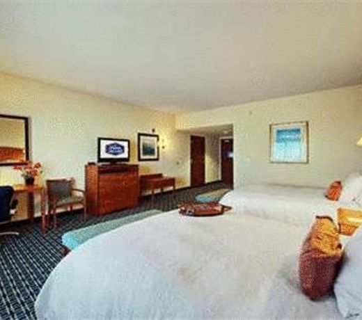 Hampton Inn & Suites Lancaster
