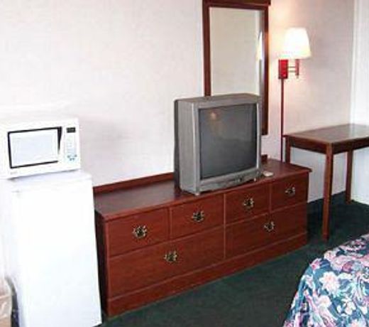 Travelodge Madison