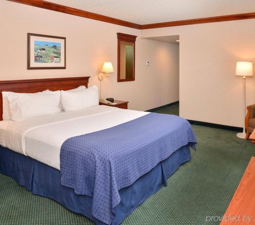 Holiday Inn La Mirada near Anaheim, an IHG Hotel