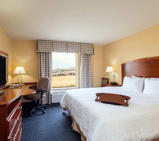 Comfort Inn & Suites Logan Near University
