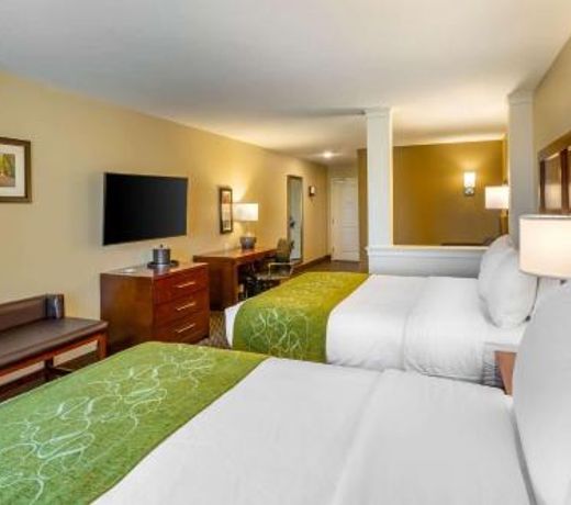 Comfort Inn & Suites Logan Near University