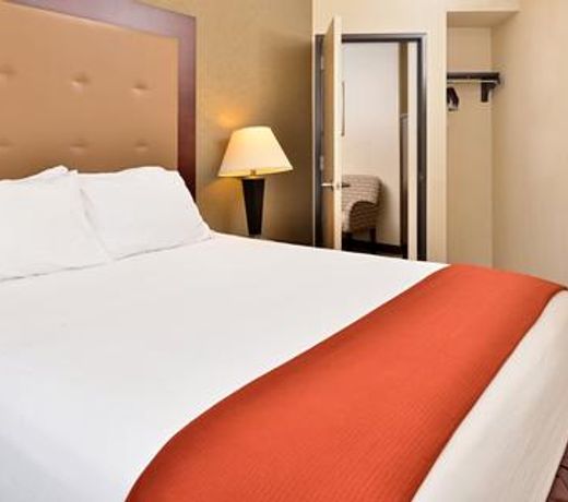 Holiday Inn Express Portland South - Lake Oswego, an IHG Hotel