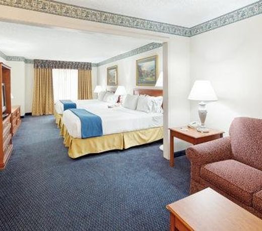 Holiday Inn Express Hotel & Suites Lancaster