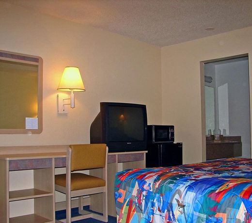 Motel 6-Lancaster, TX - DeSoto - Lancaster