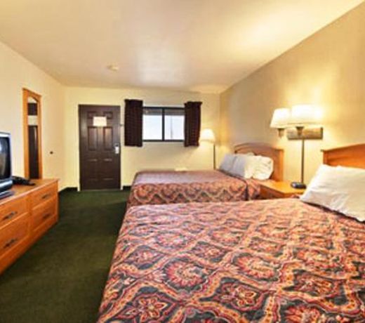 Travelodge by Wyndham Lemoore Near Naval Air Station