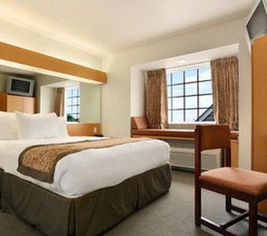 Microtel Inn & Suites by Wyndham Altus