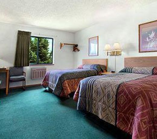 Super 8 by Wyndham Livingston