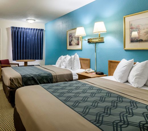 Econo Lodge University