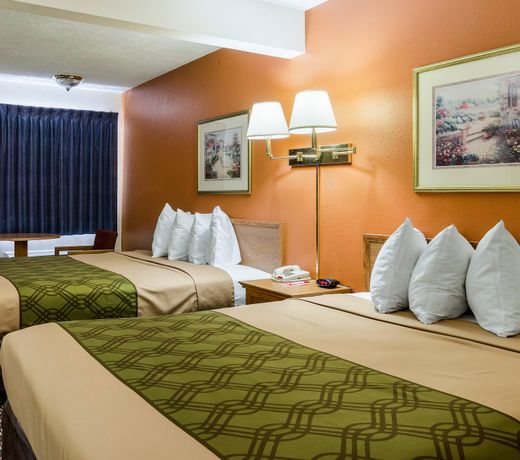 Econo Lodge University