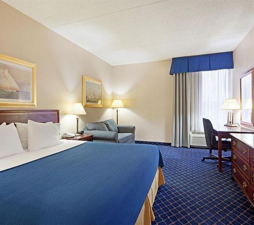 Holiday Inn Express Andover North - Lawrence, an IHG Hotel