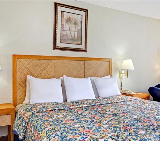 Days Inn by Wyndham Atlanta/Southlake/Morrow