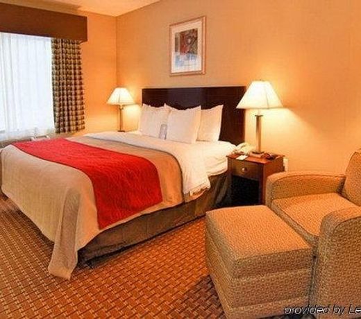 Days Hotel by Wyndham Toms River Jersey Shore