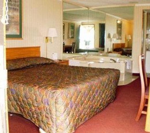 Knights Inn - Maumee, OH