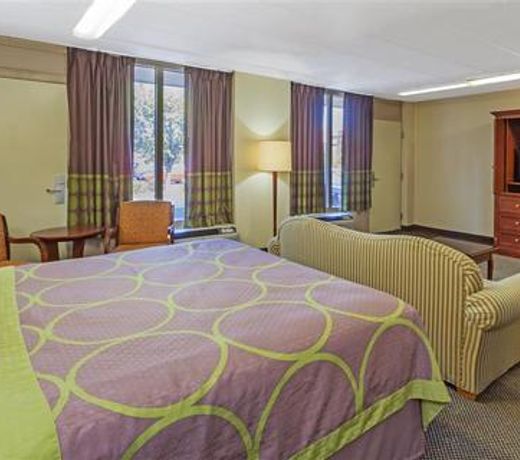 Super 8 by Wyndham Manassas