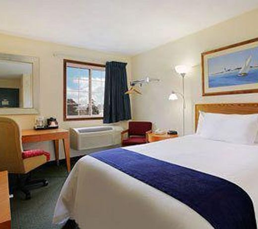 Harbor Town Inn