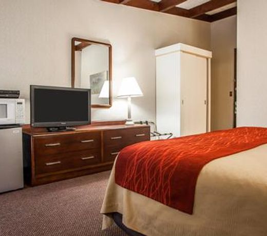 The Hub Middletown Red Bank- Best Western Signature Collection