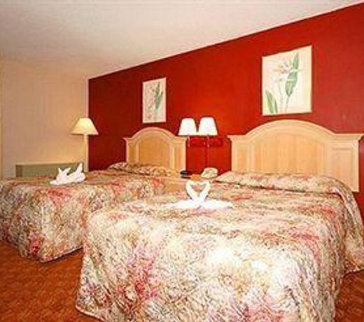 Red Roof Inn & Suites Middletown, RI