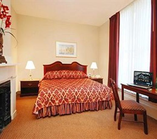 The Carriage House Inn Newport, Ascend Hotel Collection
