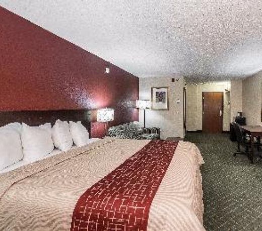 Red Roof Inn Hartford- New Britain