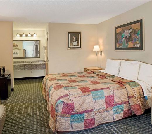 Days Inn by Wyndham Mooresville Lake Norman