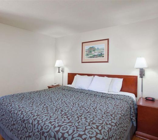 Days Inn by Wyndham Orange Anaheim