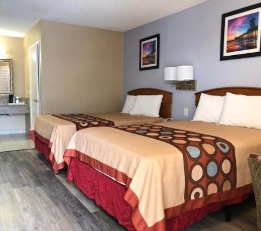 Orange Tustin Inn in Orange