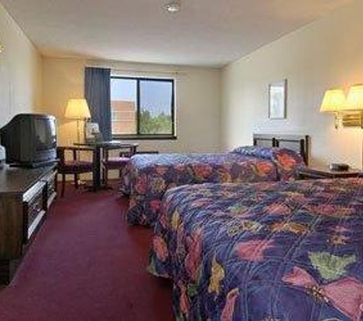 Super 8 by Wyndham Shelbyville
