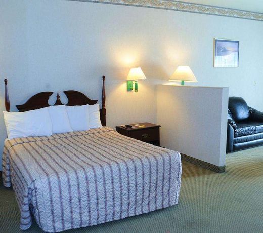 Mid City Inn & Suites Pico Rivera