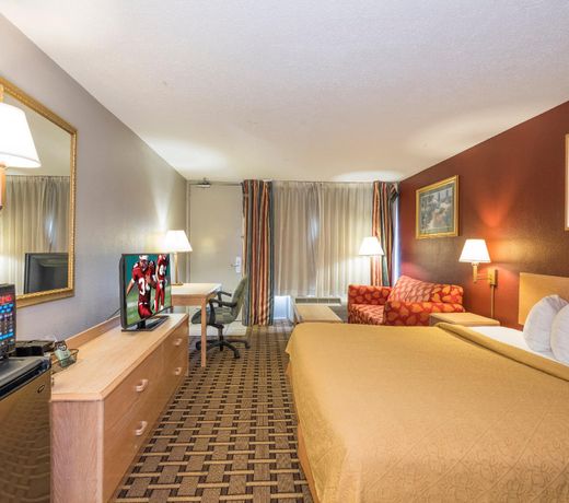 OYO Hotel Phenix City Central