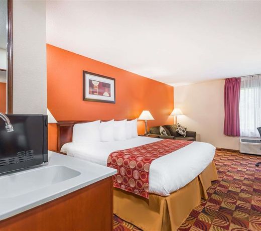 Baymont by Wyndham Plainfield/ Indianapolis Arpt Area
