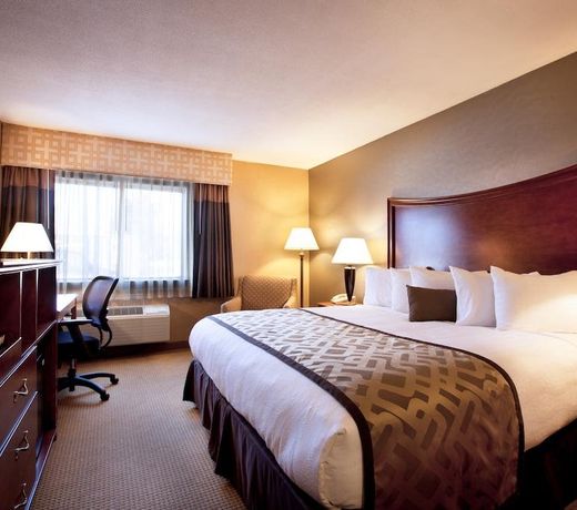 Best Western Plus North Haven Hotel