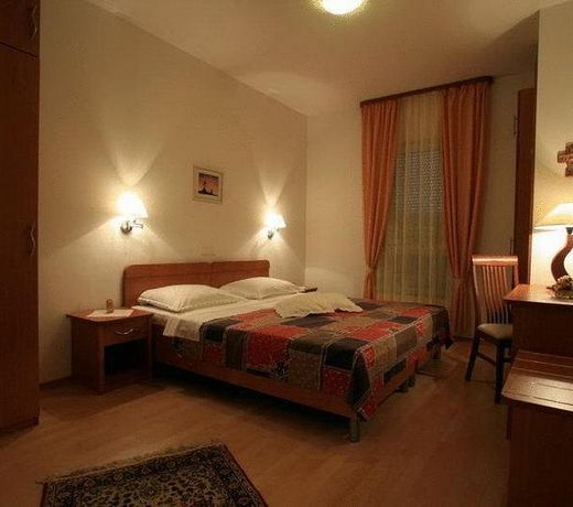 Hotel Leonardo