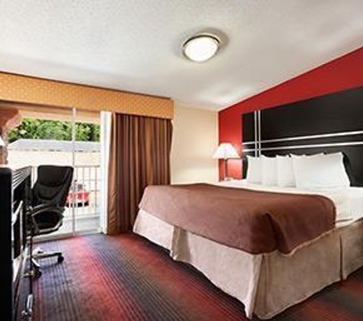 Howard Johnson by Wyndham North Plainfield