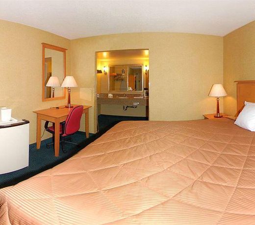 COMFORT INN
