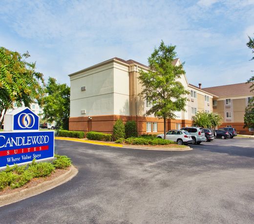 Sonesta Simply Suites Orange County Airport