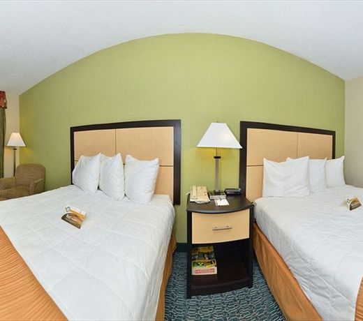Red Roof Inn PLUS+ Dallas - Addison