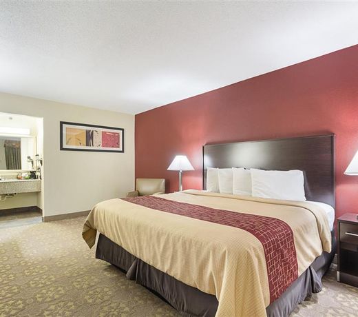 Red Roof Inn PLUS+ Dallas - Addison