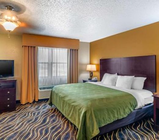Quality Suites Addison-Dallas