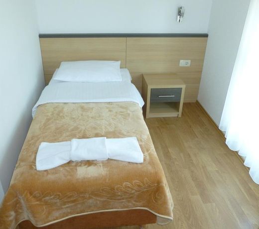 Hotel Dina