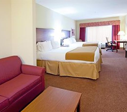 Holiday Inn Express & Suites Quincy I-10, an IHG Hotel