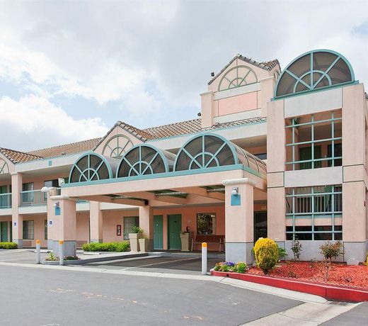 Atherton Park Inn and Suites